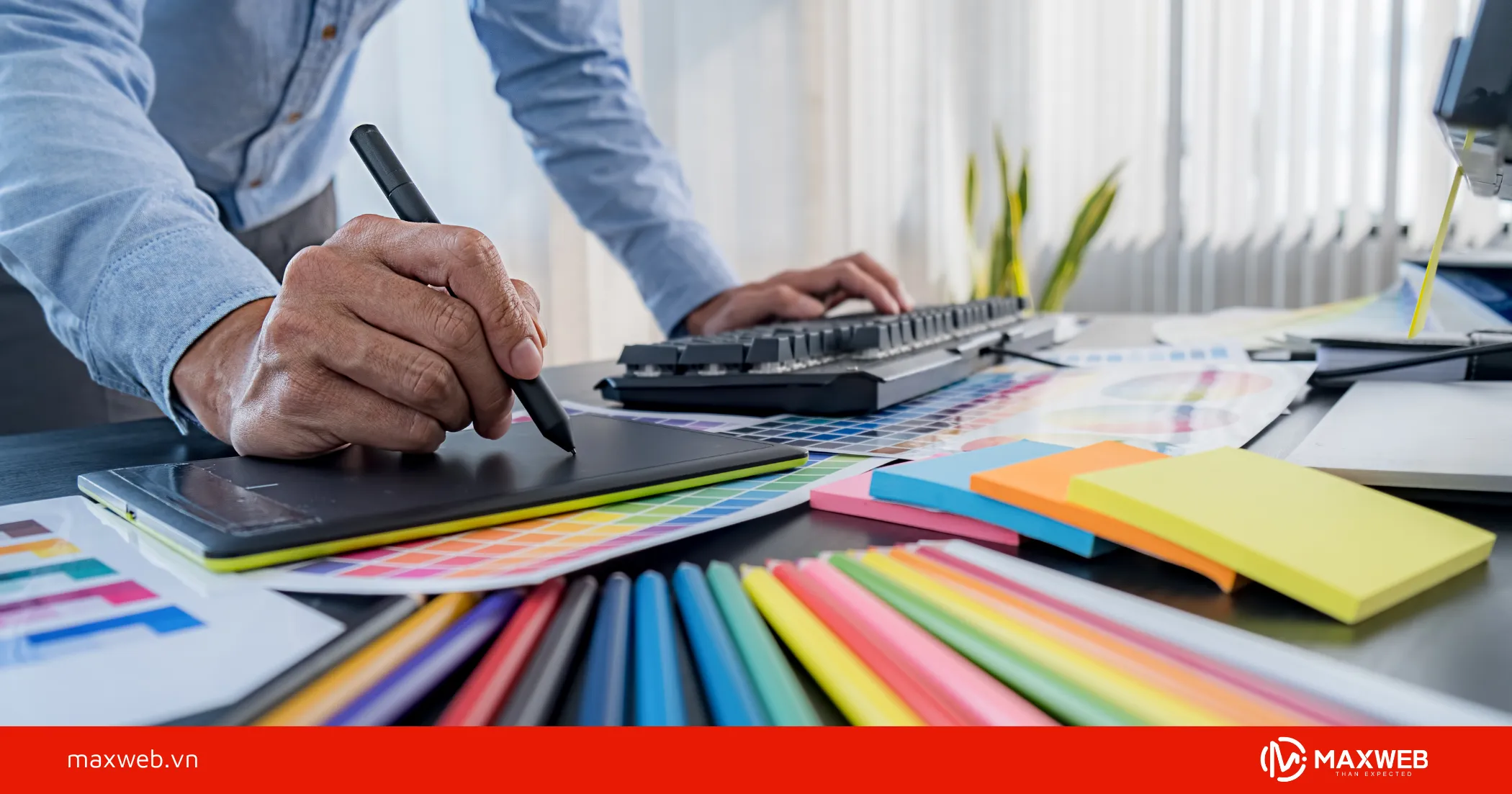 Dùng màu sắc nhận diện thương hiệu nhất quán