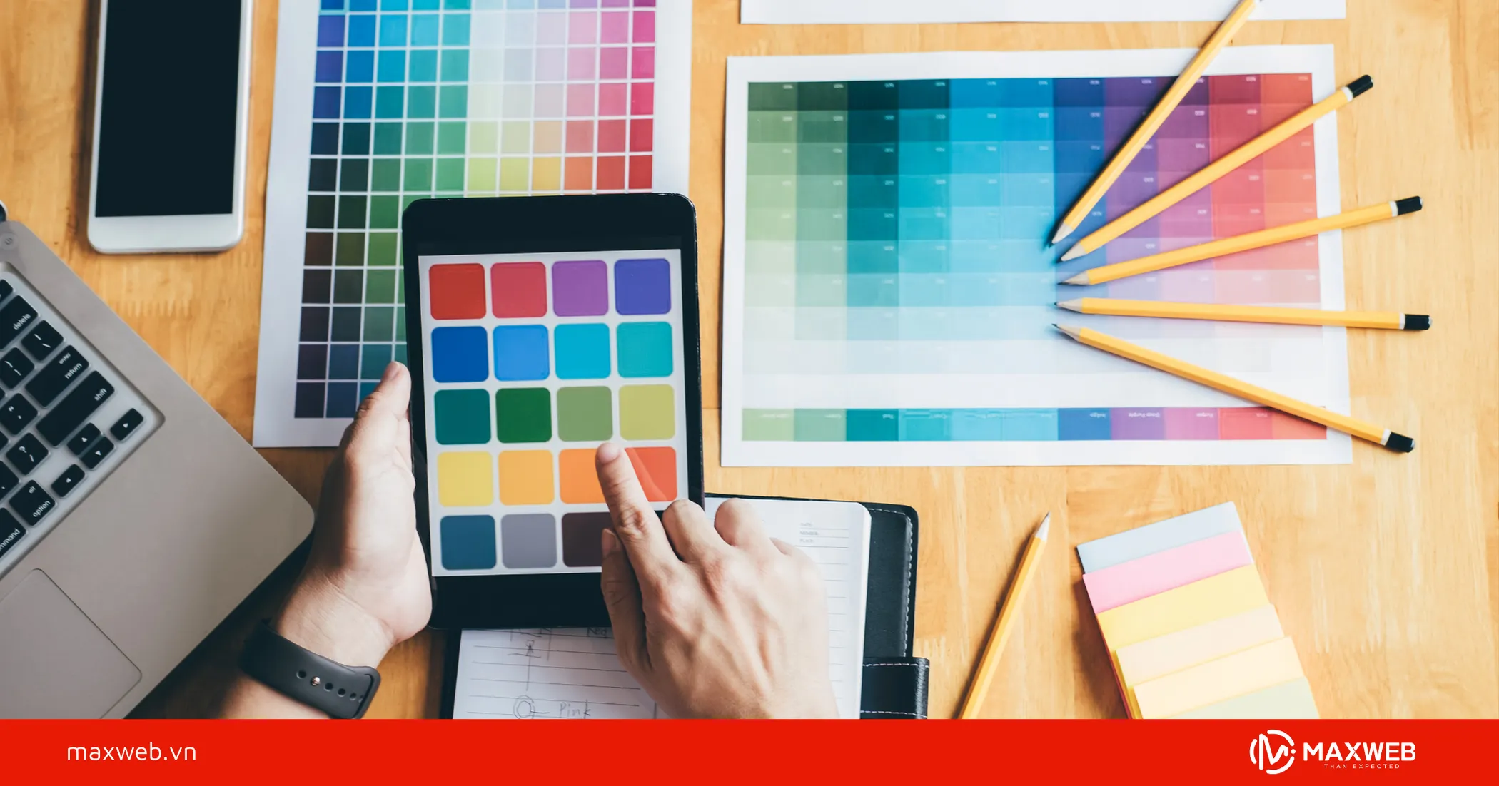 Phối màu hài hòa với thương hiệu