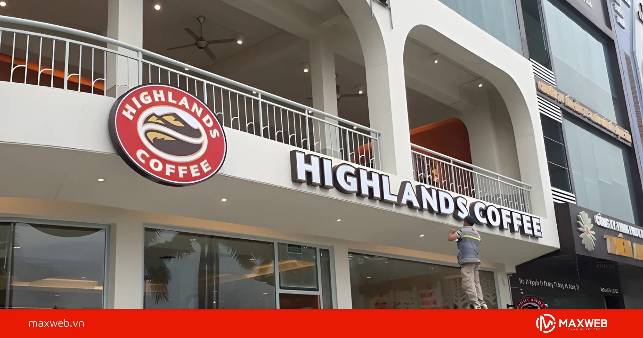 Bảng hiệu Highlands Coffee