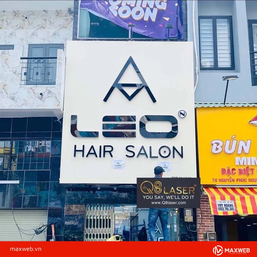 Biển salon tóc mica, alu, inox phổ biến hiện nay