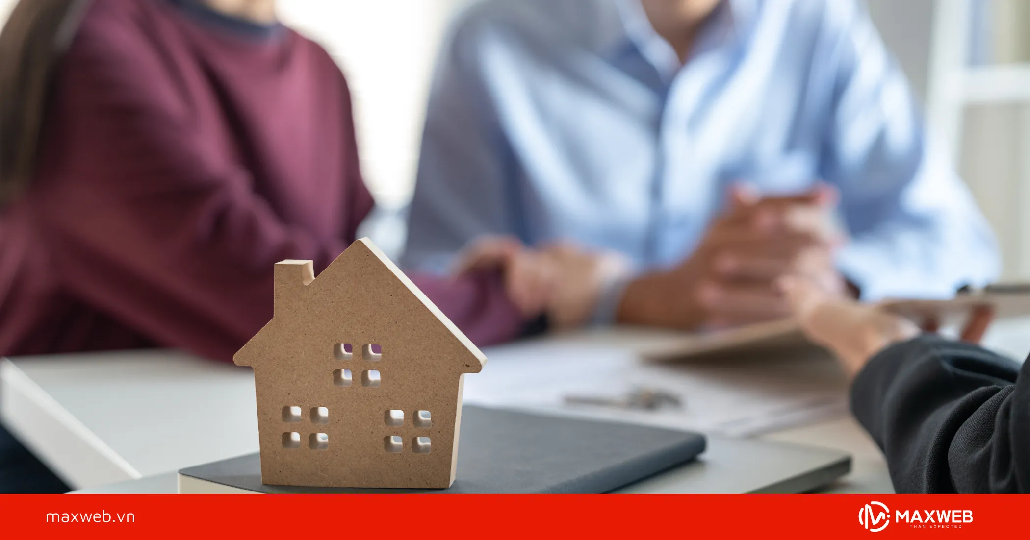 Bước 3: Công chứng hợp đồng mua bán căn hộ