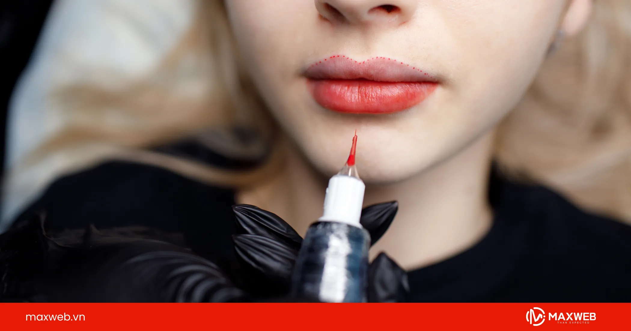 Status khoe môi sau khi làm