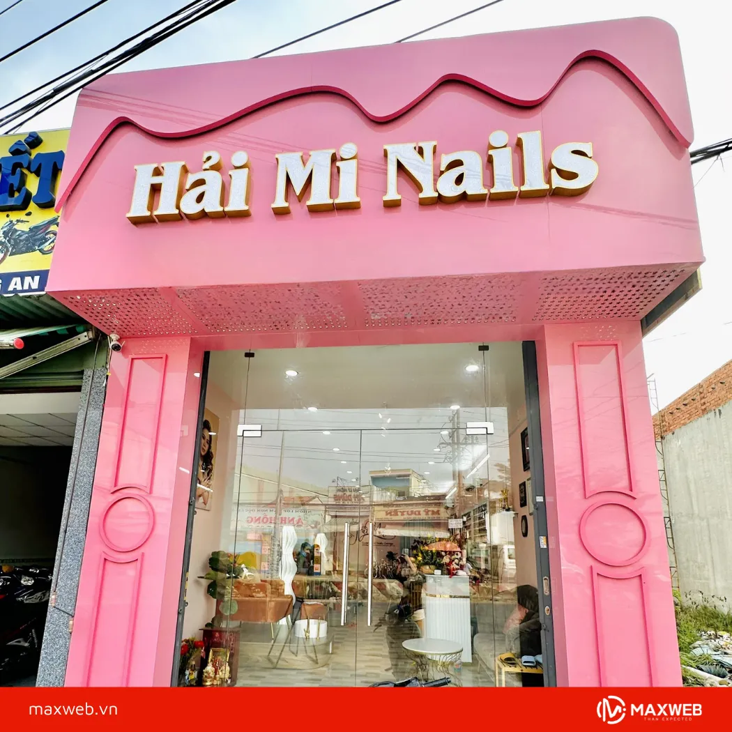 Bảng hiệu tiệm nail chữ nổi mica