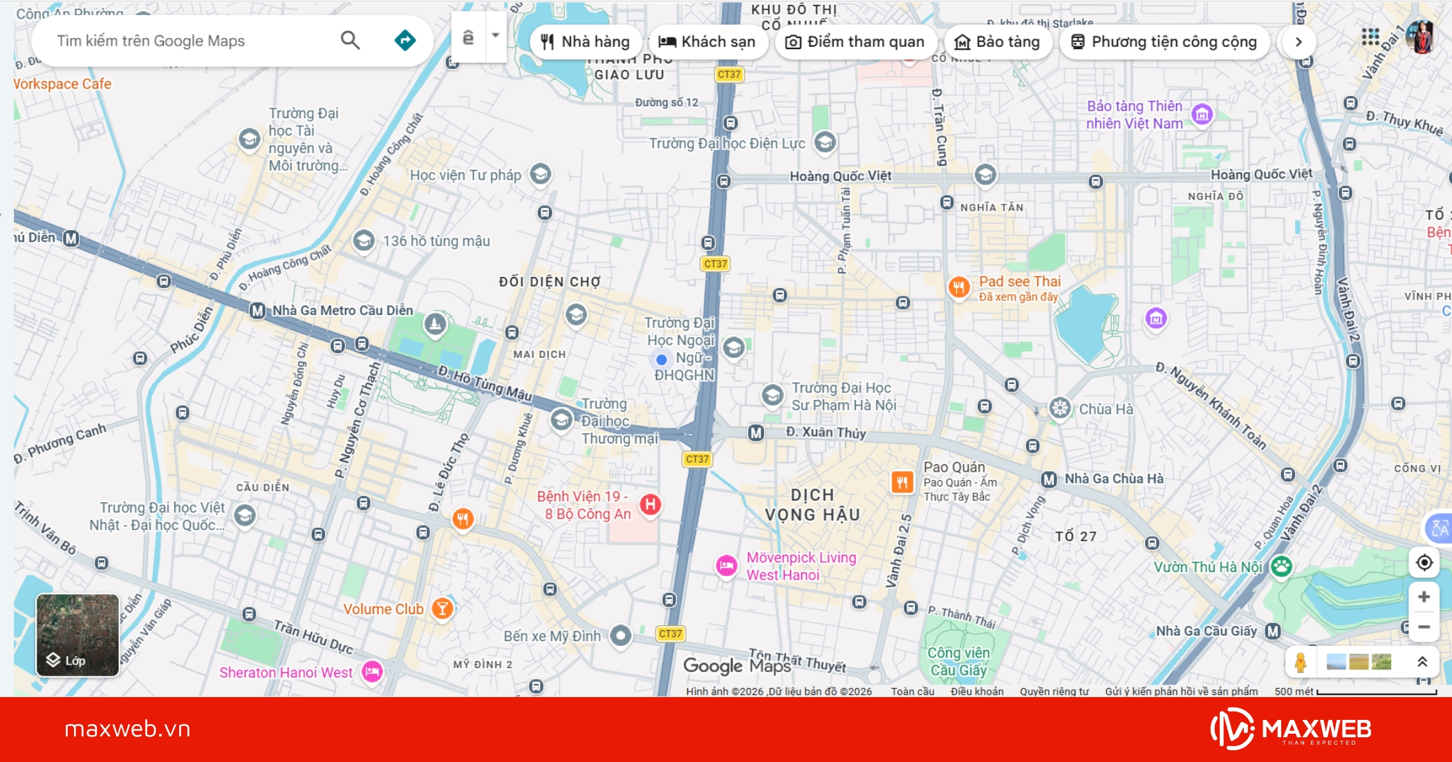 Mở ứng dụng Google Maps trên điện thoại hoặc máy tính